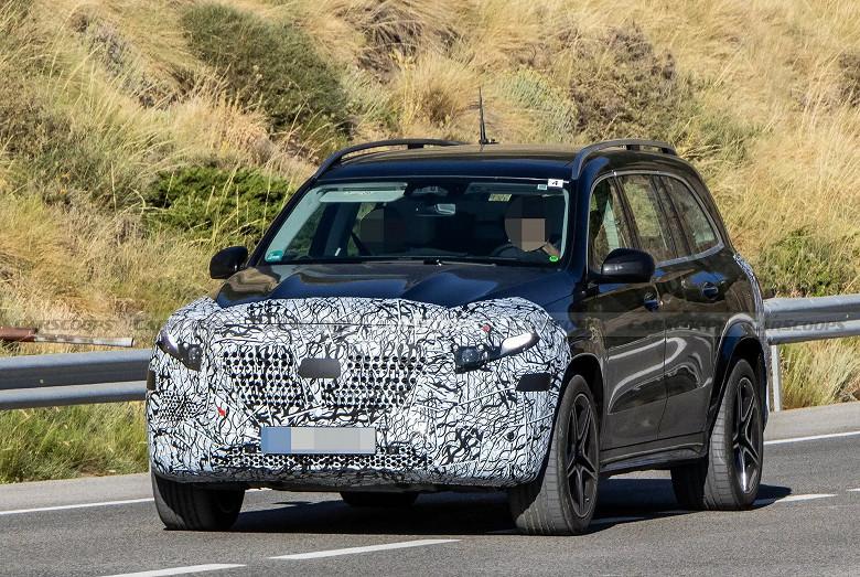 Світ побачив оновлений Mercedes-Benz GLS-клас у реальному часі